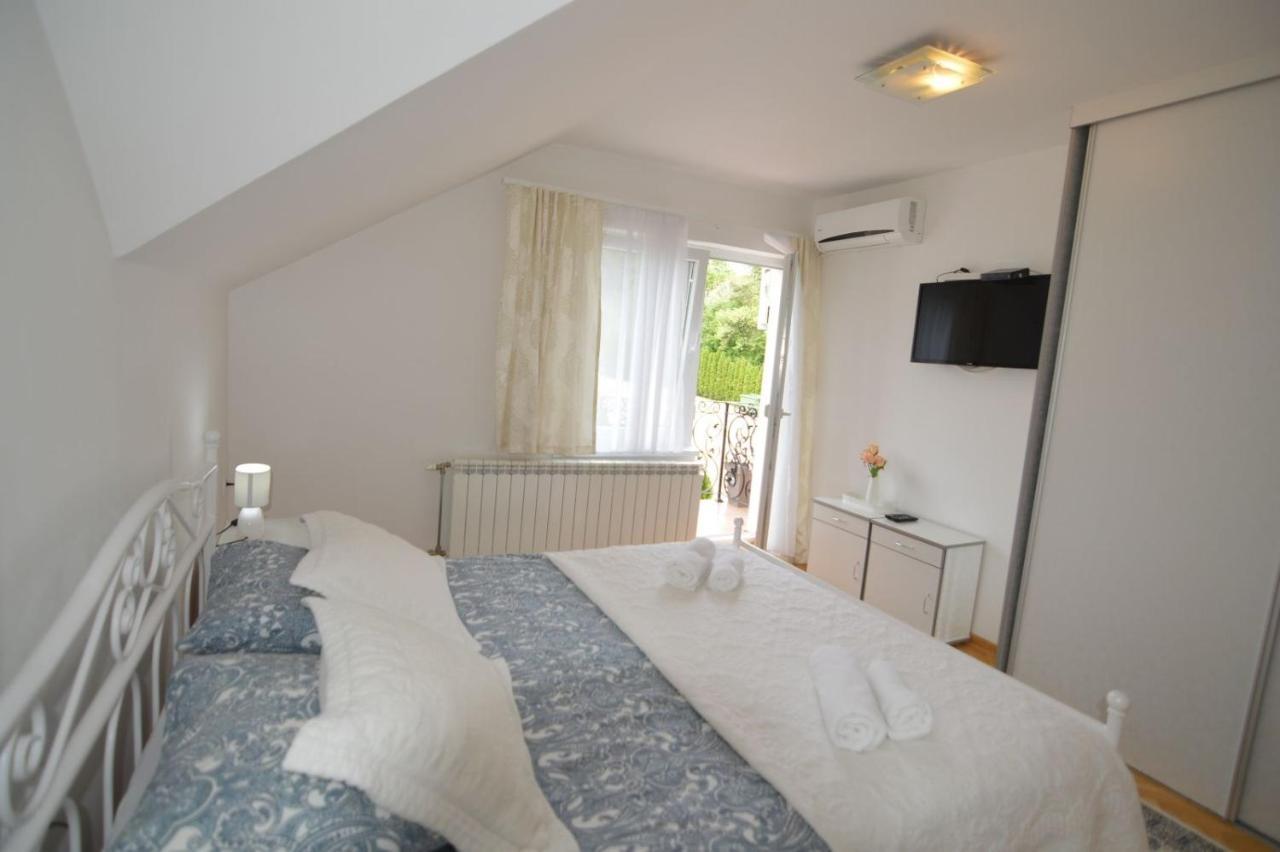 Suncani Breg Apartments Vrdnik Εξωτερικό φωτογραφία