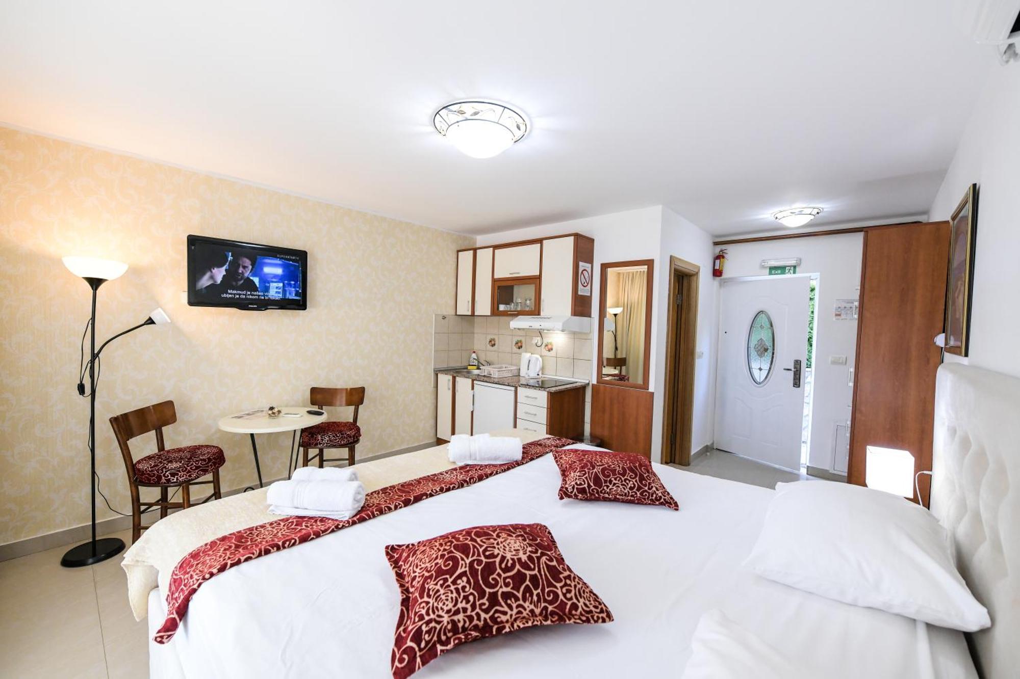 Suncani Breg Apartments Vrdnik Δωμάτιο φωτογραφία